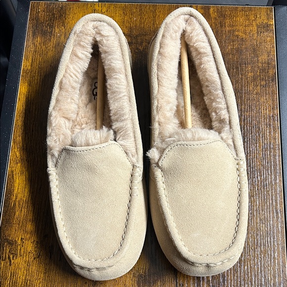UGG Sand Suede Moccasins - Picture 4 of 5